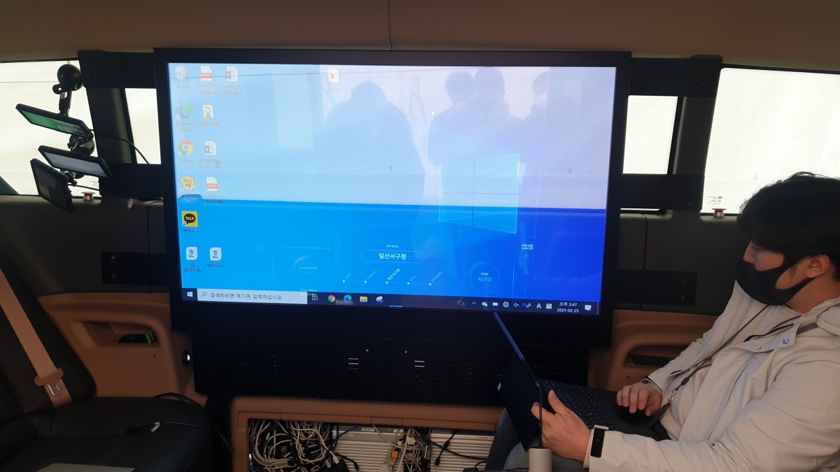 [2021.04] 대전 ETRI 자율주행자동차 내 55인치 터치 TOLED